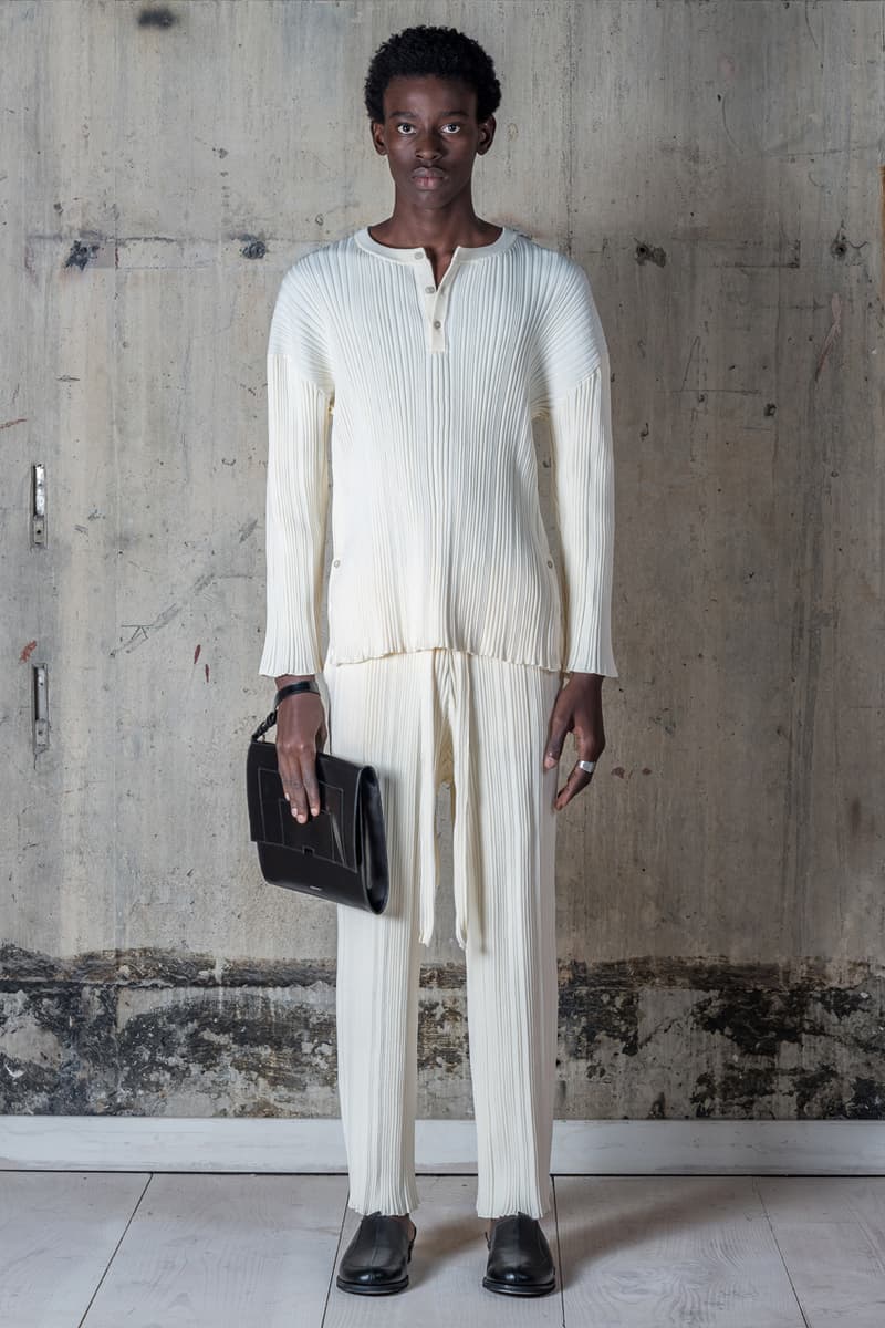 ア・コールド・ウォール 2021年秋冬コレクション A-COLD-WALL* 'Untitled' Fall/Winter 2021 Film Mackintosh Dr. Martens Retrosuperfuture Samuel Ross Collection Men's Fashion Week PORTAL STRUCTURE SATURATE MEDIATE OPEN RETREAT FORUM PLURAL OMNIST REACH