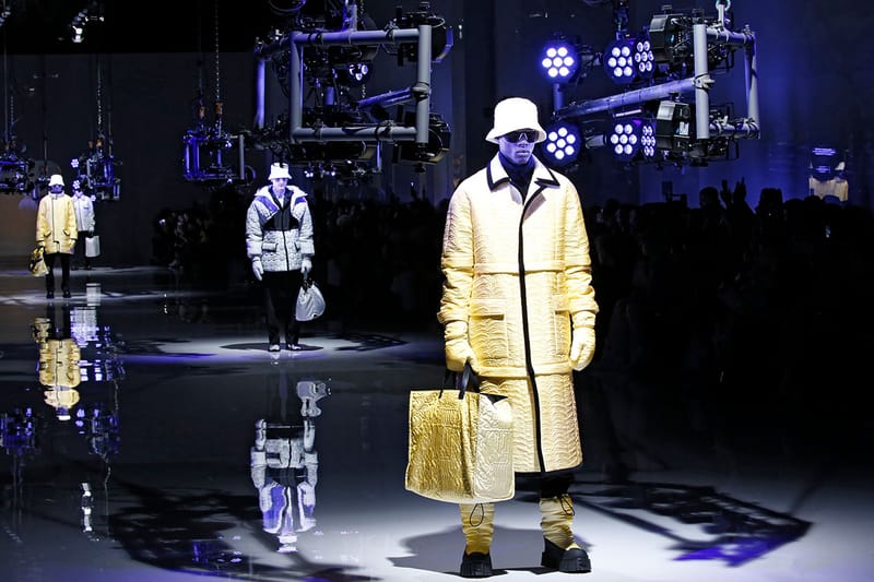 FENDI と ANREALAGE のコラボピースが販売開始