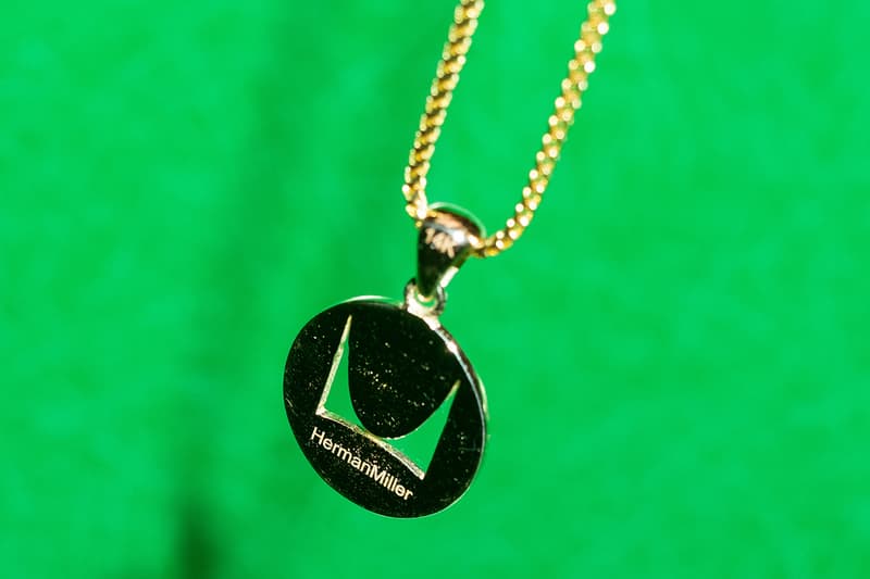 名作スニーカーのロゴをかたどったゴールドのネックレスが登場 Foul Trouble New Year... Same You 14K Solid Gold Collection Release Info Buy Price Necklace