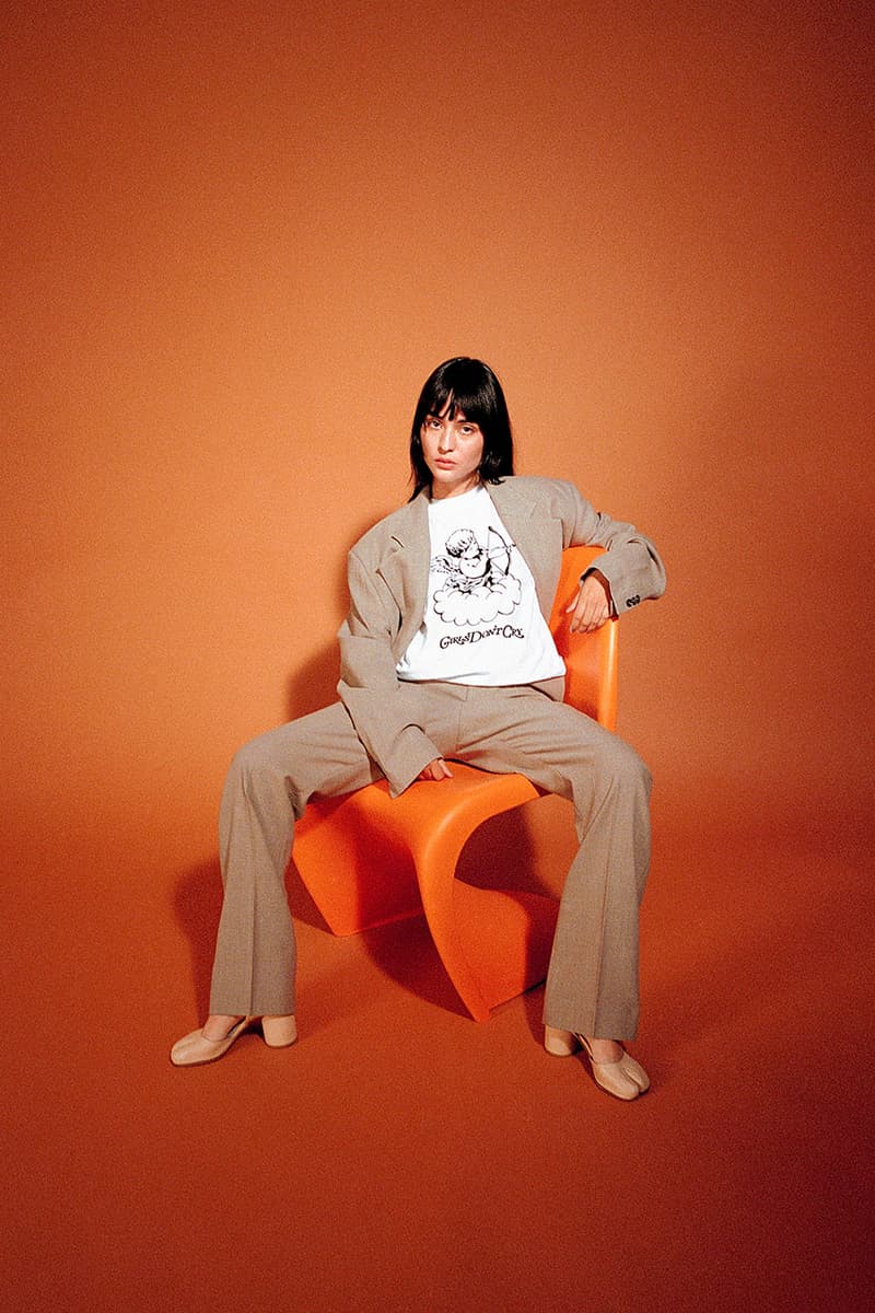 ガールズドントクライが1年3カ月ぶりとなる最新コレクションを発表 Hypebeast Jp ガールズドントクライが1年3カ月ぶりとなる最新コレクションを発表 Hypebeast Jp