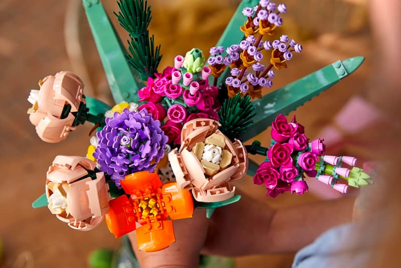 レゴから“永遠に枯れない”フラワーブーケが登場 LEGO Flower Bouquet Creator Expert Botanical Collection toys design release info