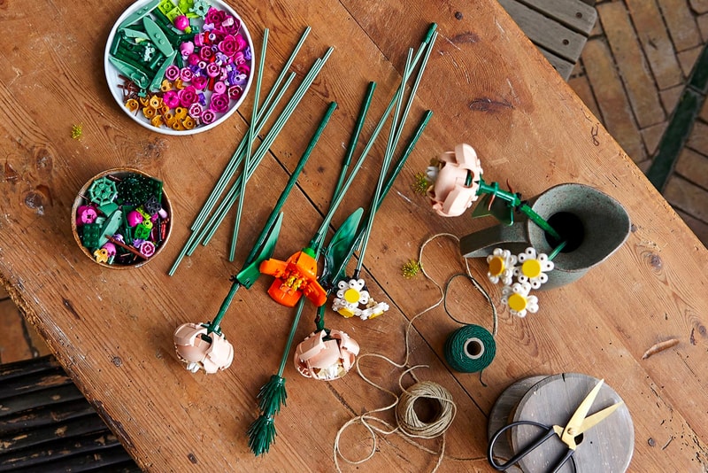 レゴから“永遠に枯れない”フラワーブーケが登場 LEGO Flower Bouquet Creator Expert Botanical Collection toys design release info