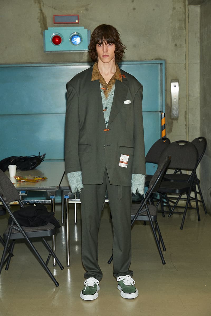 メゾンミハラヤスヒロ2021年秋冬コレクション Maison MIHARA YASUHIRO fall winter 2021 collection paris fashion week lookbook info