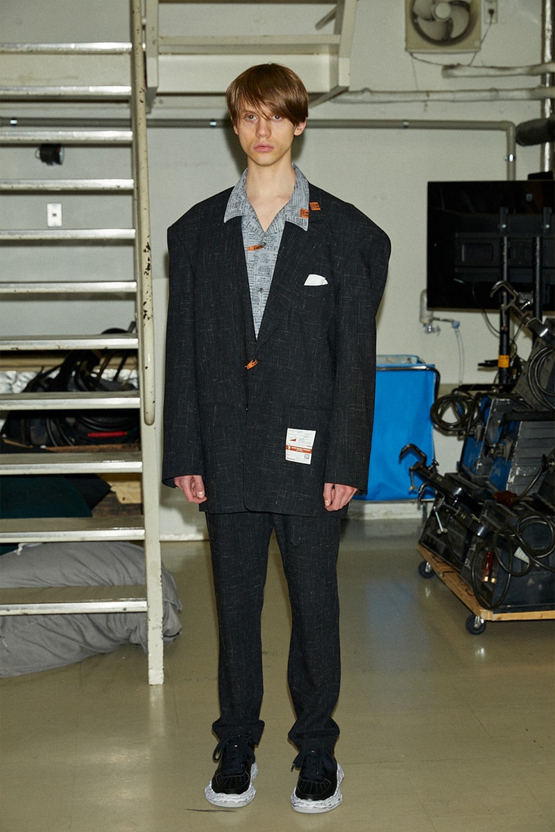メゾンミハラヤスヒロ2021年秋冬コレクション Maison MIHARA YASUHIRO fall winter 2021 collection paris fashion week lookbook info