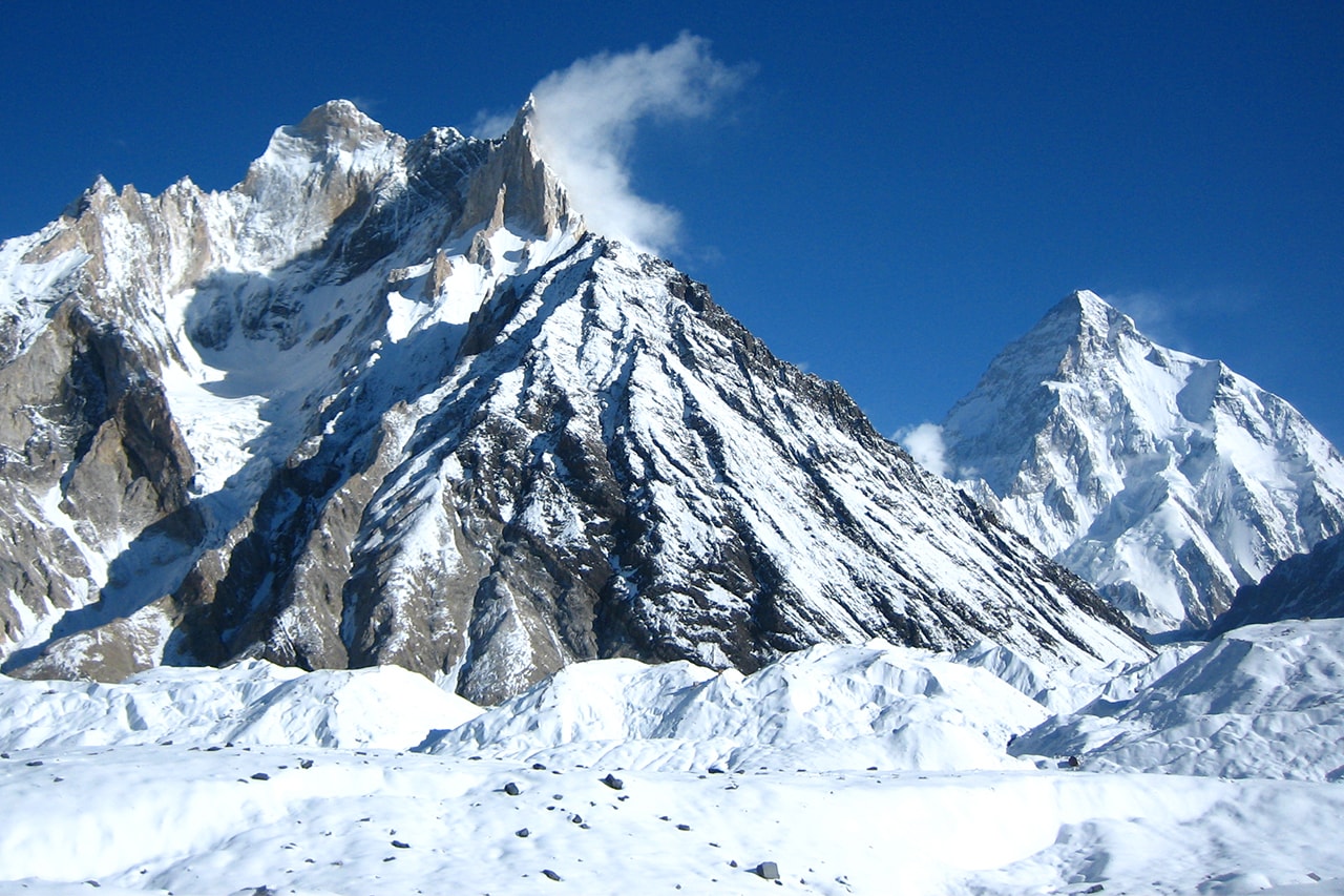 冬季未登頂峰だった世界第2位の高峰K2が遂に登頂される Nepalese team makes first successful winter ascent of K2