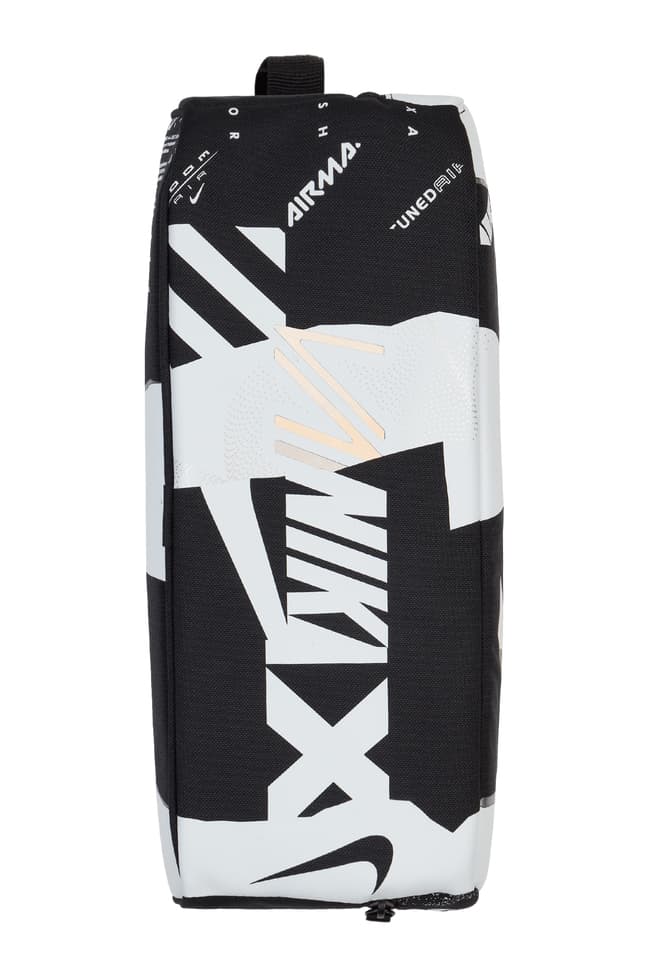 ナイキからインパクト大なシューボックス型バッグが登場 Hypebeast Jp ナイキからインパクト大なシューボックス型バッグが登場 Hypebeast Jp