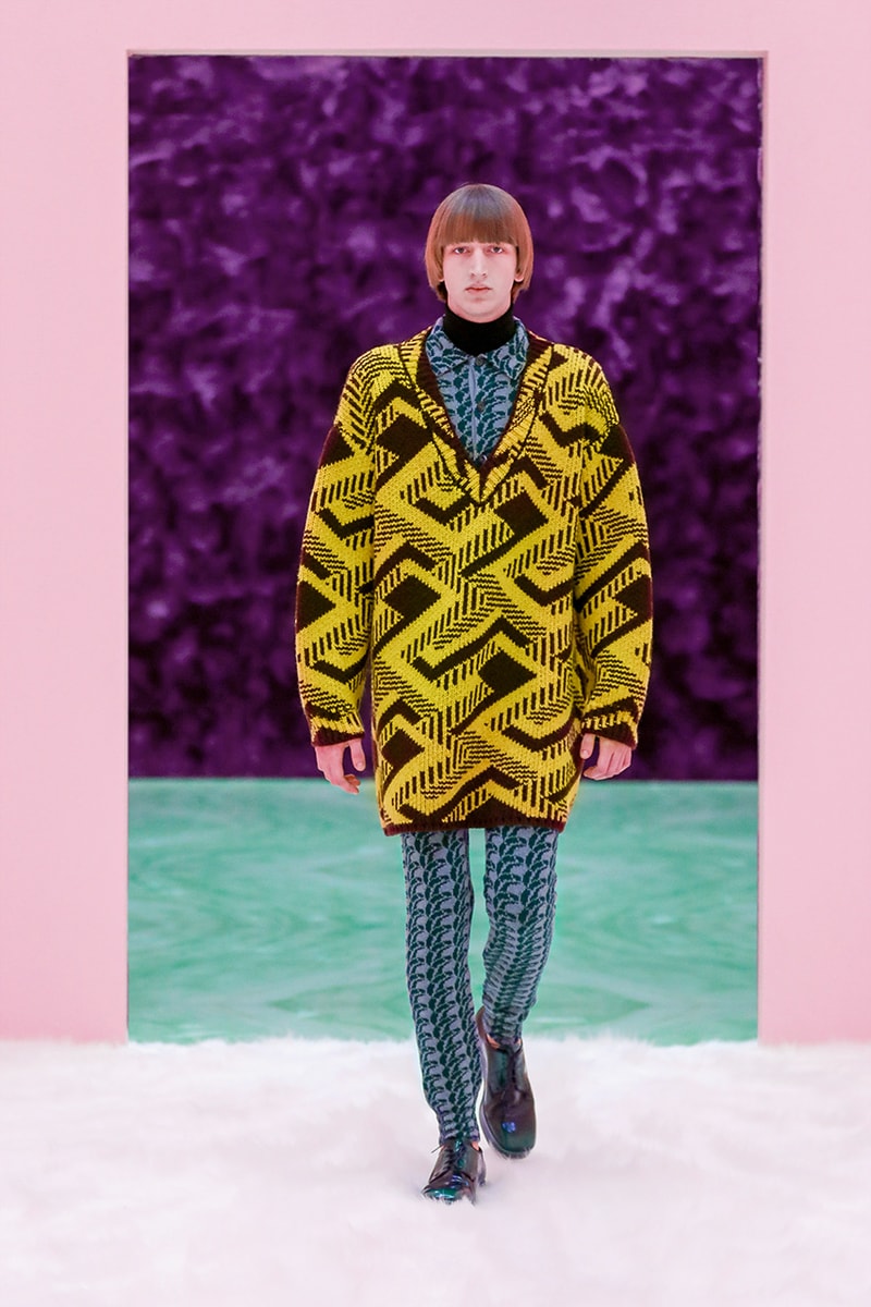 プラダ 2021年秋冬メンズウェアコレクション 〈Raf Simons（ラフ シモンズ）〉Prada possible feelings fall winter 2021 menswear collection 
