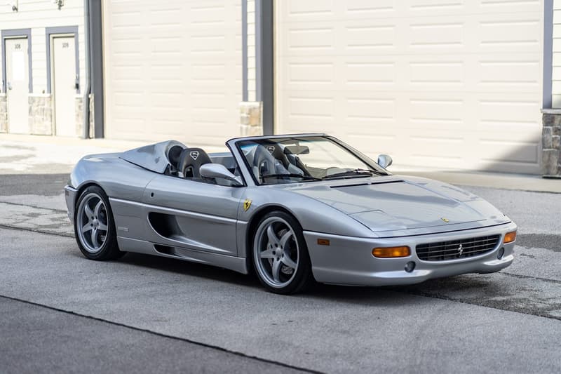 フェラーリ シャキール・オニールが所有した特別仕様の Ferrari F355 Spider がオークションに登場 Shaquille O'Neal 1998 Ferrari F355 Spider Auction car sale personal superman silver price buy custom Bring a Trailer