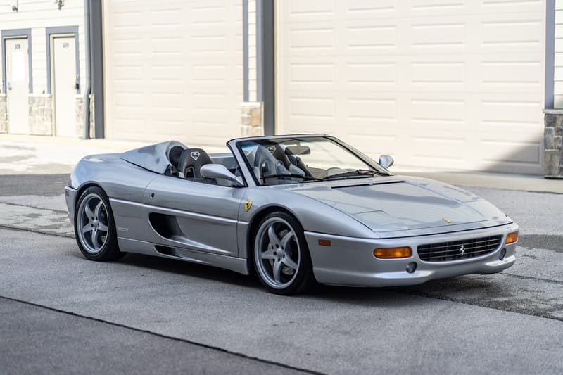 フェラーリ シャキール・オニールが所有した特別仕様の Ferrari F355 Spider がオークションに登場 Shaquille O'Neal 1998 Ferrari F355 Spider Auction car sale personal superman silver price buy custom Bring a Trailer