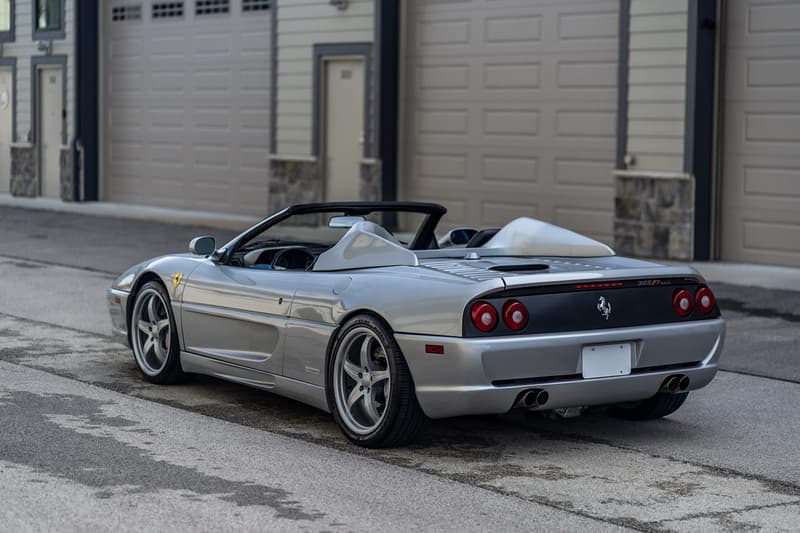 フェラーリ シャキール・オニールが所有した特別仕様の Ferrari F355 Spider がオークションに登場 Shaquille O'Neal 1998 Ferrari F355 Spider Auction car sale personal superman silver price buy custom Bring a Trailer
