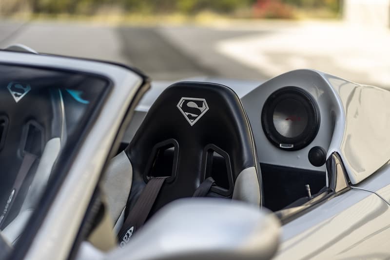 フェラーリ シャキール・オニールが所有した特別仕様の Ferrari F355 Spider がオークションに登場 Shaquille O'Neal 1998 Ferrari F355 Spider Auction car sale personal superman silver price buy custom Bring a Trailer