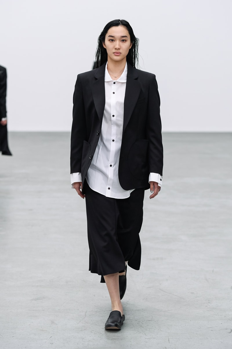サルバム2021年秋冬コレクション sulvam Fall Winter 2021 Collection Lookbook teppei fujita menswear paris fashion week info