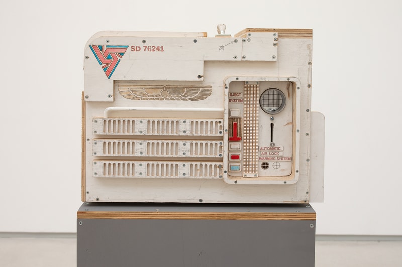 トム・サックスがフランス・パリのタデウス ロバックにて個展を開催中 tom sachs ritual exhibition Thaddaeus Ropac artworks
