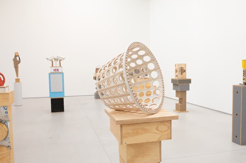 トム・サックスがフランス・パリのタデウス ロバックにて個展を開催中 tom sachs ritual exhibition Thaddaeus Ropac artworks