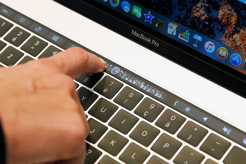 次期アップル マックブック プロはマグセーフが久々に採用されタッチバーが廃止される？ apple macbook pro laptops touch bar magsafe silicon chips processor analyst ming chi kuo leak rumors predictions