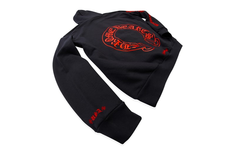 クロムハーツがブラック/レッドのシックな新作フーディをオンラインストア限定で発売 Chrome Hearts Red Black Hoodie Online Release Buy Price 