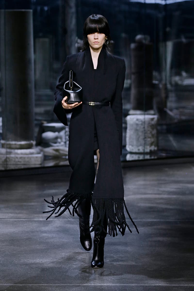 フェンディ2021年秋冬ウィメンズコレクション FENDI 2021 fall winter women ready to wear collection info