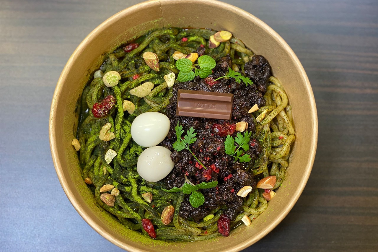 ロッテと麺屋武蔵のコラボによる最新チョコラーメン “茶”ガーナが発売