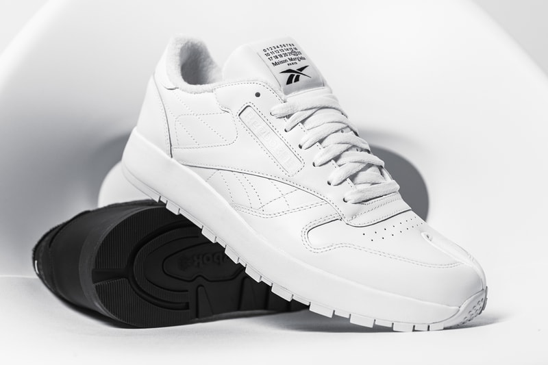 マルジェラ x リーボックによるクラシックレザータビの白と黒が発売 Maison Margiela Reebok Classic Leather Tabi Closer Look Release Info H04865 White Black Buy Price