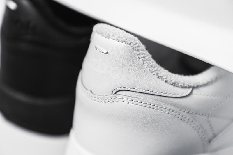 マルジェラ x リーボックによるクラシックレザータビの白と黒が発売 Maison Margiela Reebok Classic Leather Tabi Closer Look Release Info H04865 White Black Buy Price