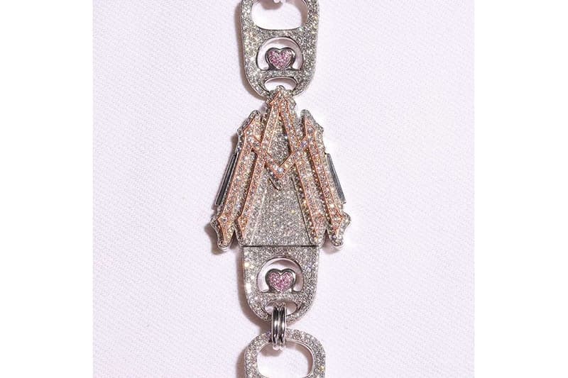 ニューヨーク発のジュエリー/ウォッチメーカーアレックスモスニューヨークが関口メンディーのために製作したネックレスをチェック Mandy Sekiguchi Alex Moss New York Heart Tab Chain Photos Generations from Exile Tribe Honest Boyz