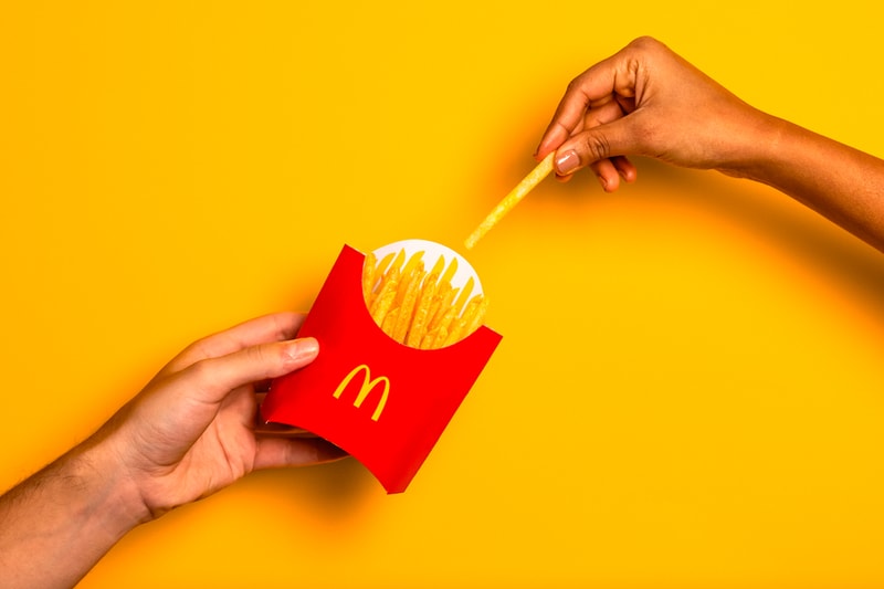 マクドナルドのパッケージデザインが5年ぶりに刷新 McDonald's Global Packaging Redesign Pearlfisher Info Filet-O-Fish Quarter Pounder with Cheese Egg McMuffin Cheese Burger Big Mac Fries McFlurry