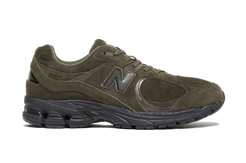 ニューバランスの人気モデル2002Rにトーナルカラーの新色が追加 New Balance ml2002R "Triple Black," "Triple White," Olive colorways gML2002RK sneaker release date info buy feberuary 2021 20 ss21 spring summer price japan