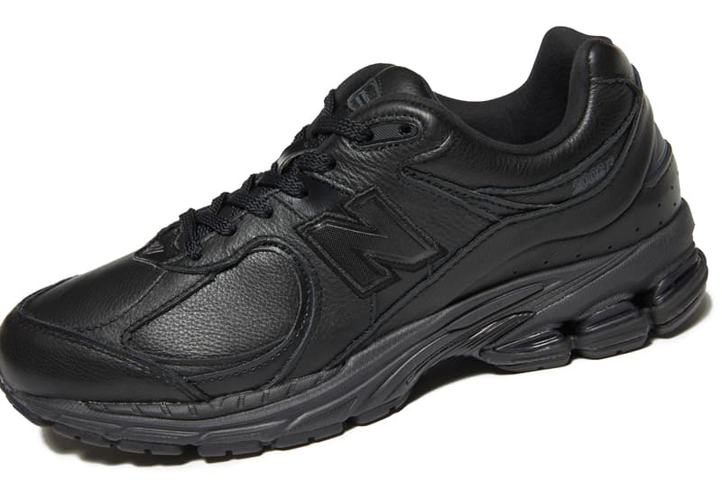 ニューバランスの人気モデル2002Rにトーナルカラーの新色が追加 New Balance ml2002R "Triple Black," "Triple White," Olive colorways gML2002RK sneaker release date info buy feberuary 2021 20 ss21 spring summer price japan