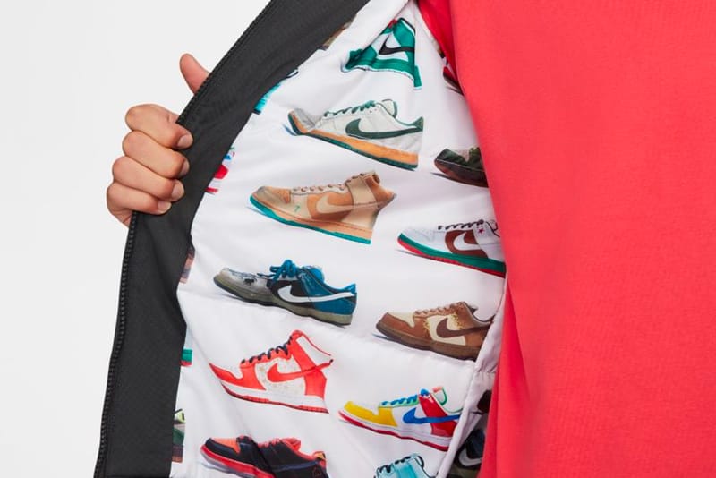 裏地に Nike SB の初期 Dunk が所狭しとプリントされたジャケットが登場