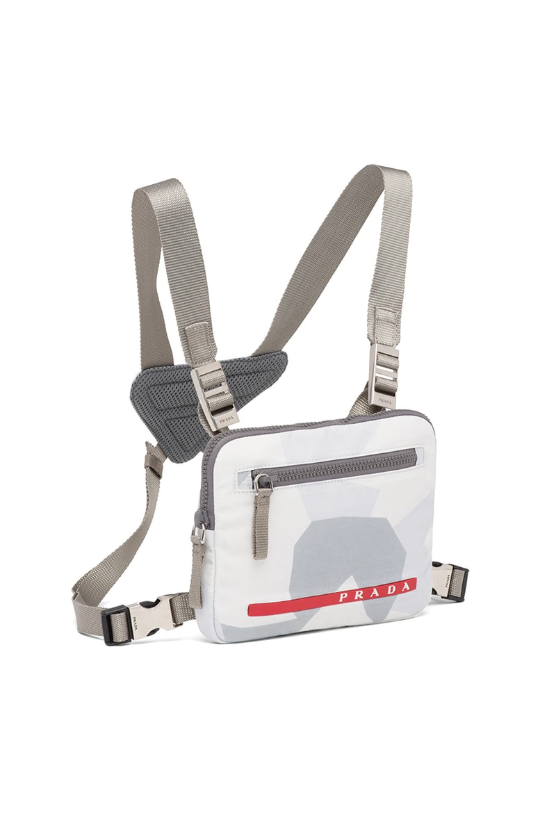プラダから再生ナイロン製のチェストバックがリリース prada crossbody chest rig bag technical functional red Linea Rossa latex label designer luxury fashion streetwear accessories triangle logo  