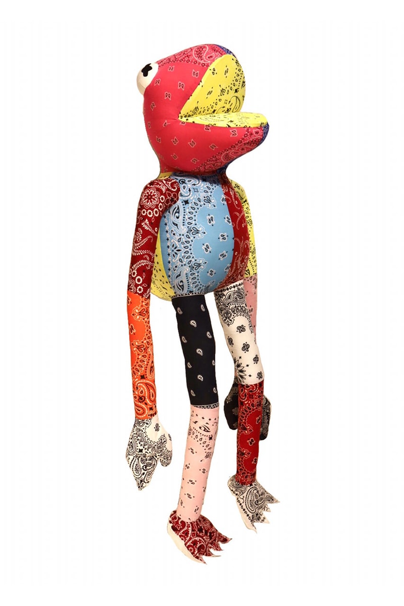 レディメイド READYMADE からビンテージのバンダナを用いた一点物の FROG MAN が登場