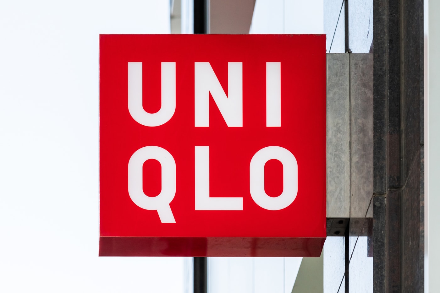ユニクロを展開するファーストリテイリングが時価総額でアパレル世界首位になる Fast Retailing Uniqlo GU stock over Zara Inditex news