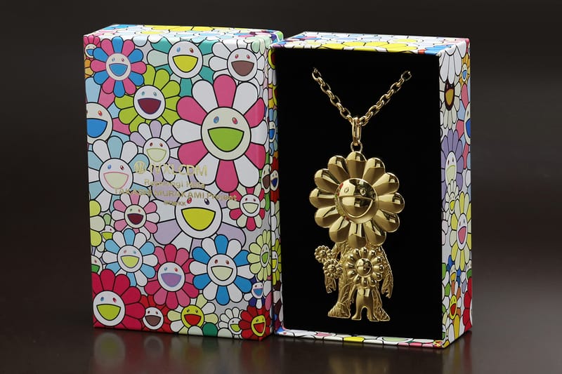六本木ヒルズにそびえ立つ村上隆の“お花の親子”をモチーフとしたジュエリーが誕生
