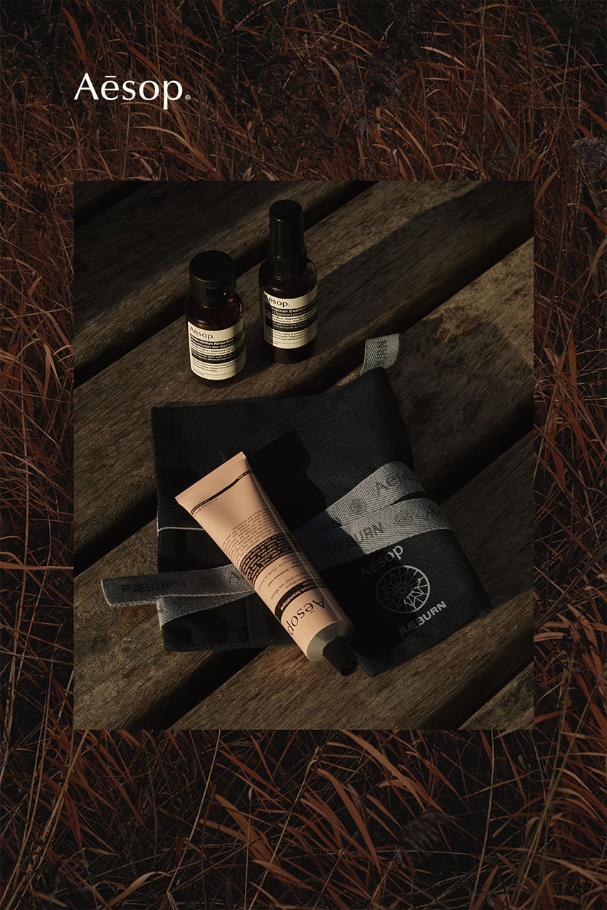 イソップ & レイバーン トラベル エッセンシャルコラボにクローズアップ Aesop RÆBURN Travel Essentials Christopher Raeburn handcare skincare hygiene coronavirus commuting public rinse free mist pouch recycled upcycled sustainable functional fashion design product 