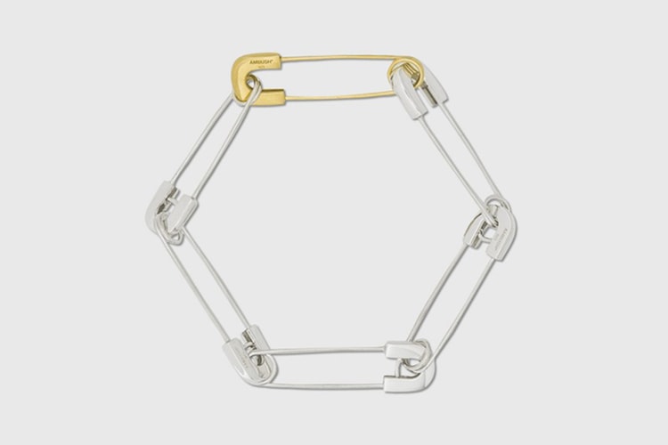 AMBUSH® から6連の安全ピンをモチーフとしたブレスレットが登場