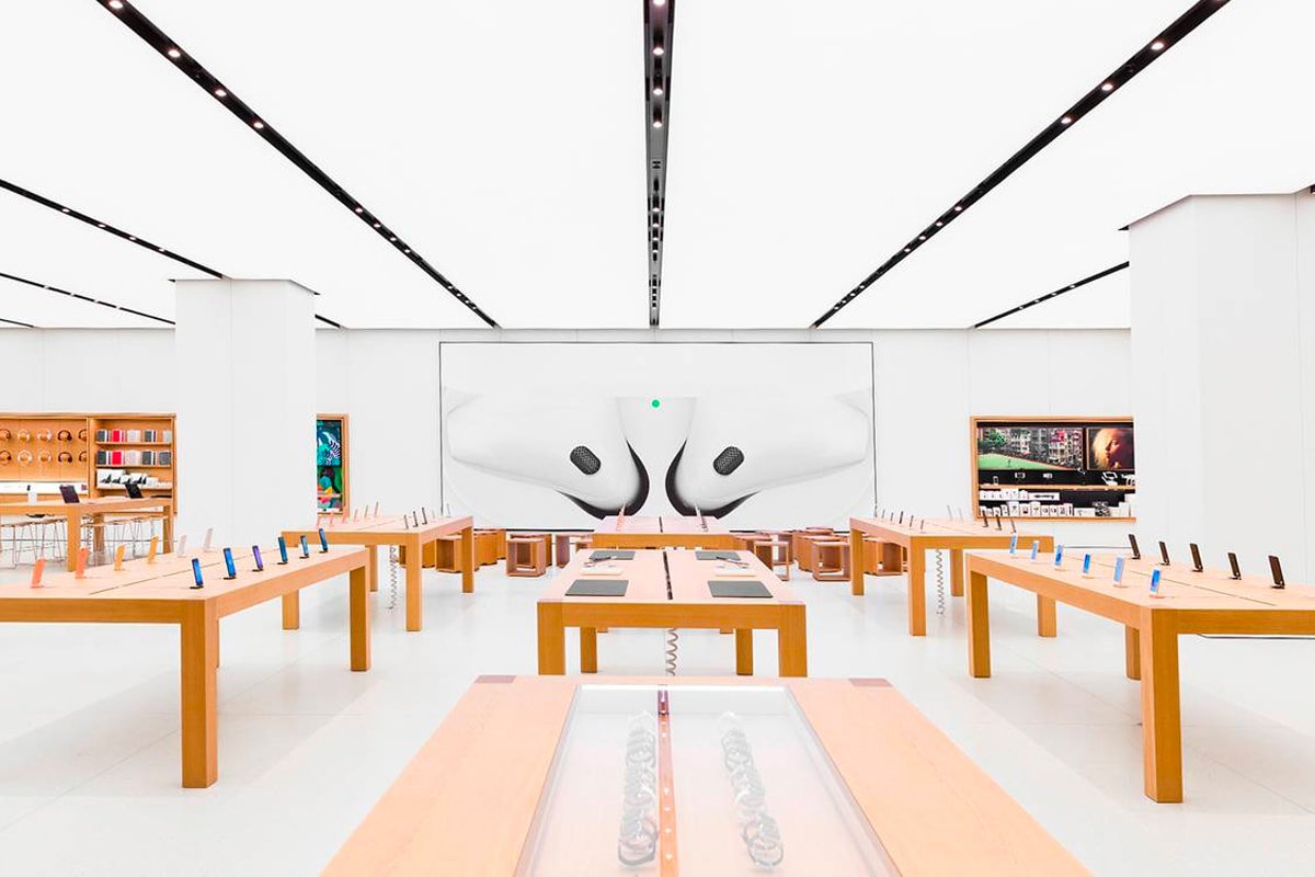アップルストア 米 Apple Store が約1年ぶりに全270店舗営業再開 Apple Reopens All Its U.S. Stores Since 1 Year Apple Store Texas Tim Cook iPhone 