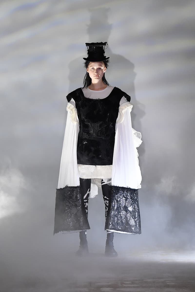 コムデギャルソン2021年秋冬コレクション COMME des GARÇONS 2021 fall winter collection look kawakubo rei salomon nike