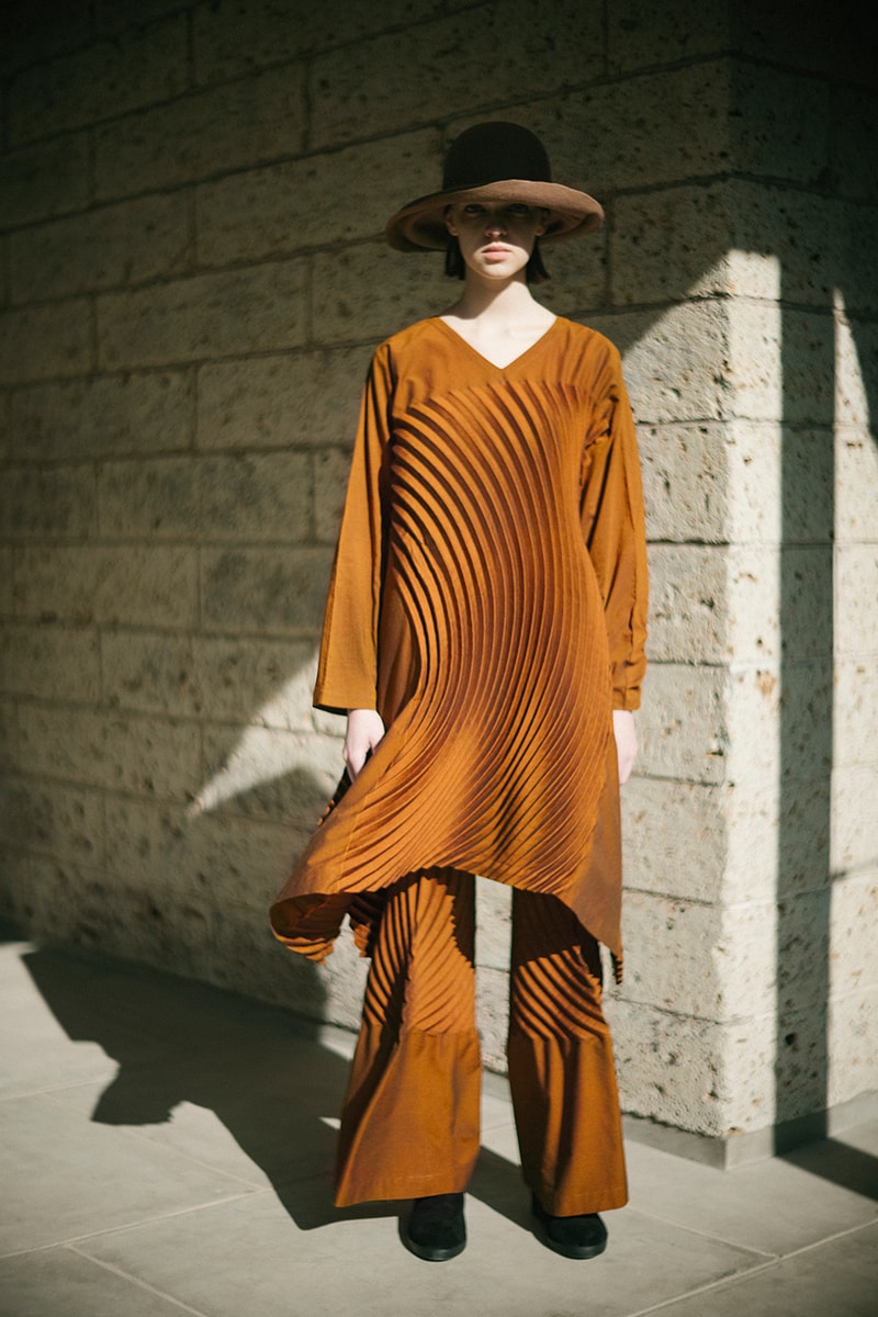 イッセイミヤケ2021年秋冬コレクション ISSEY MIYAKE 2021 fall winter collection look