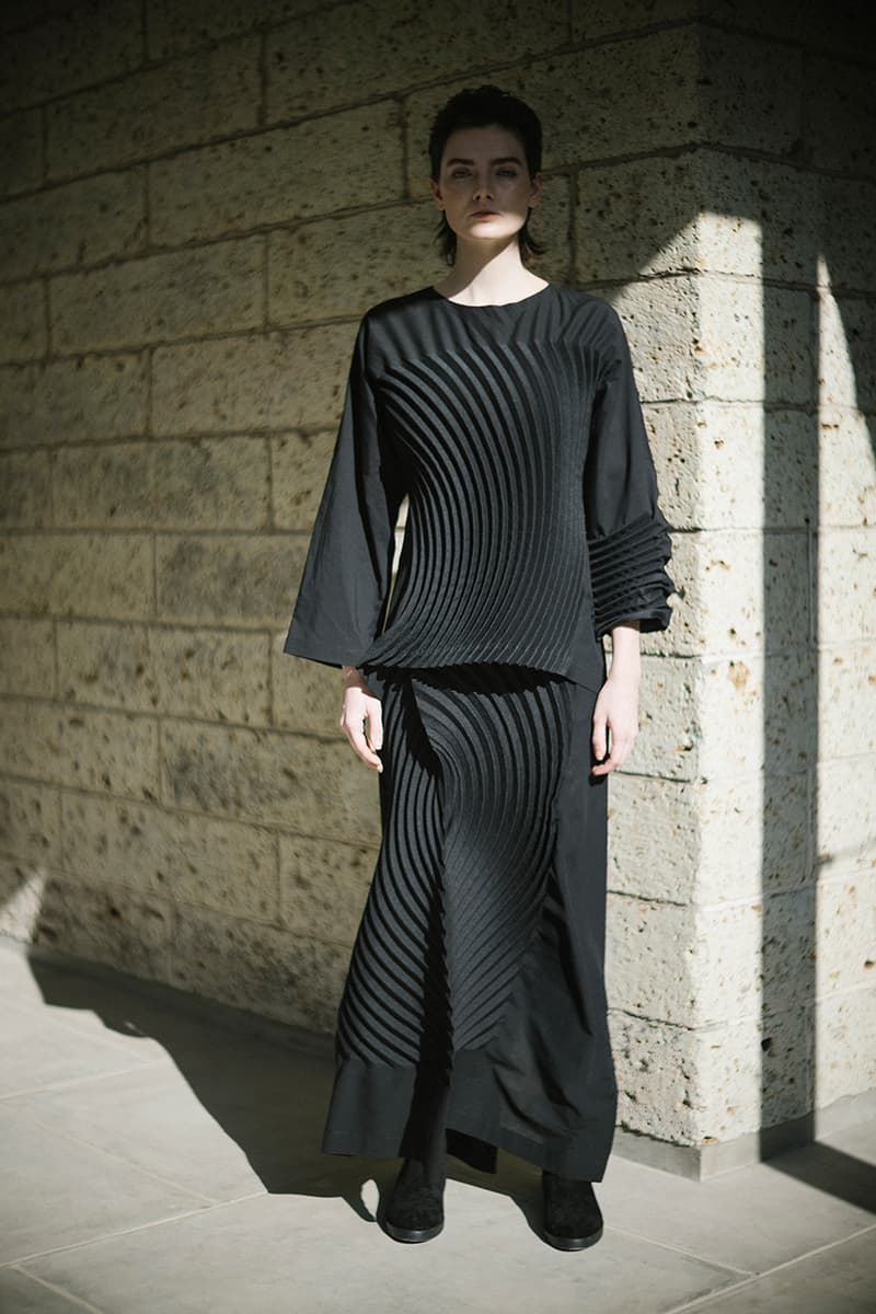 イッセイミヤケ2021年秋冬コレクション ISSEY MIYAKE 2021 fall winter collection look