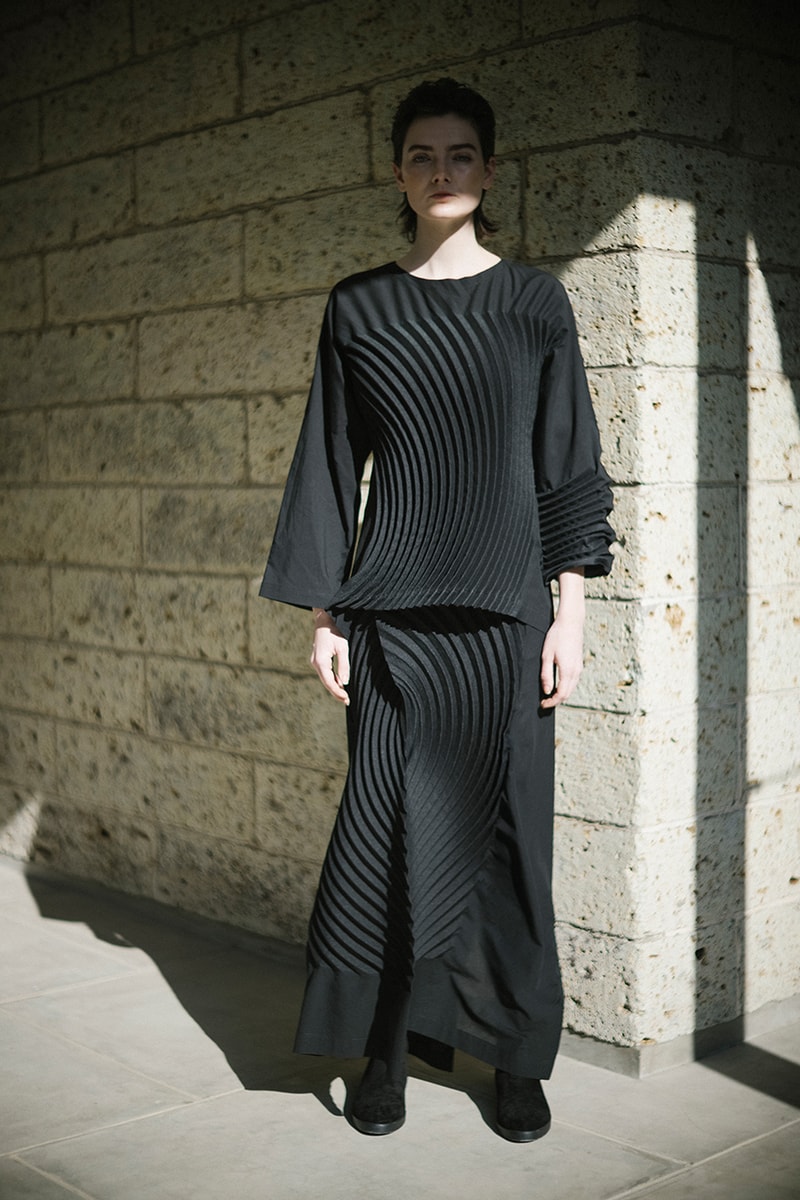 イッセイミヤケ2021年秋冬コレクション ISSEY MIYAKE 2021 fall winter collection look