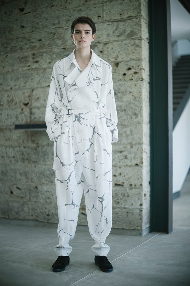 イッセイミヤケ2021年秋冬コレクション ISSEY MIYAKE 2021 fall winter collection look