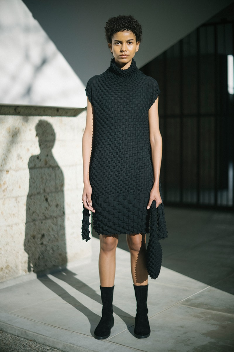 イッセイミヤケ2021年秋冬コレクション ISSEY MIYAKE 2021 fall winter collection look