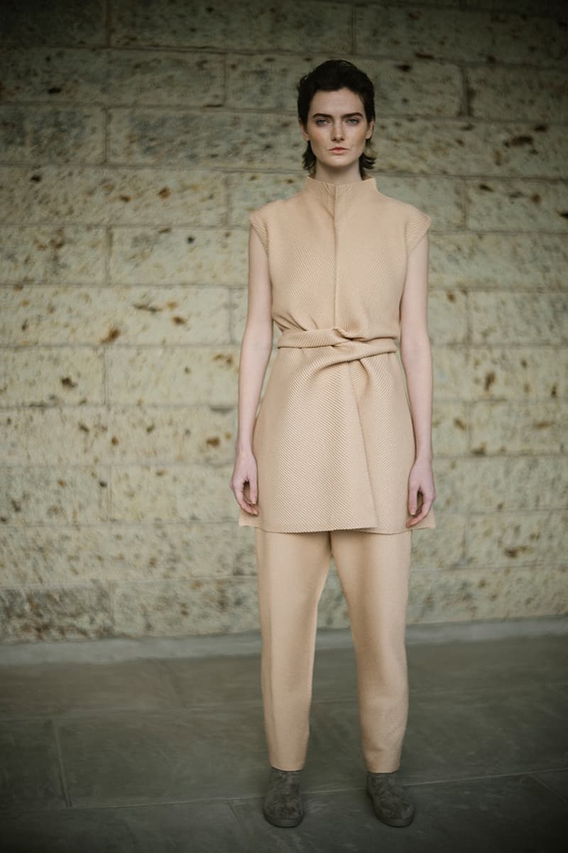 イッセイミヤケ2021年秋冬コレクション ISSEY MIYAKE 2021 fall winter collection look