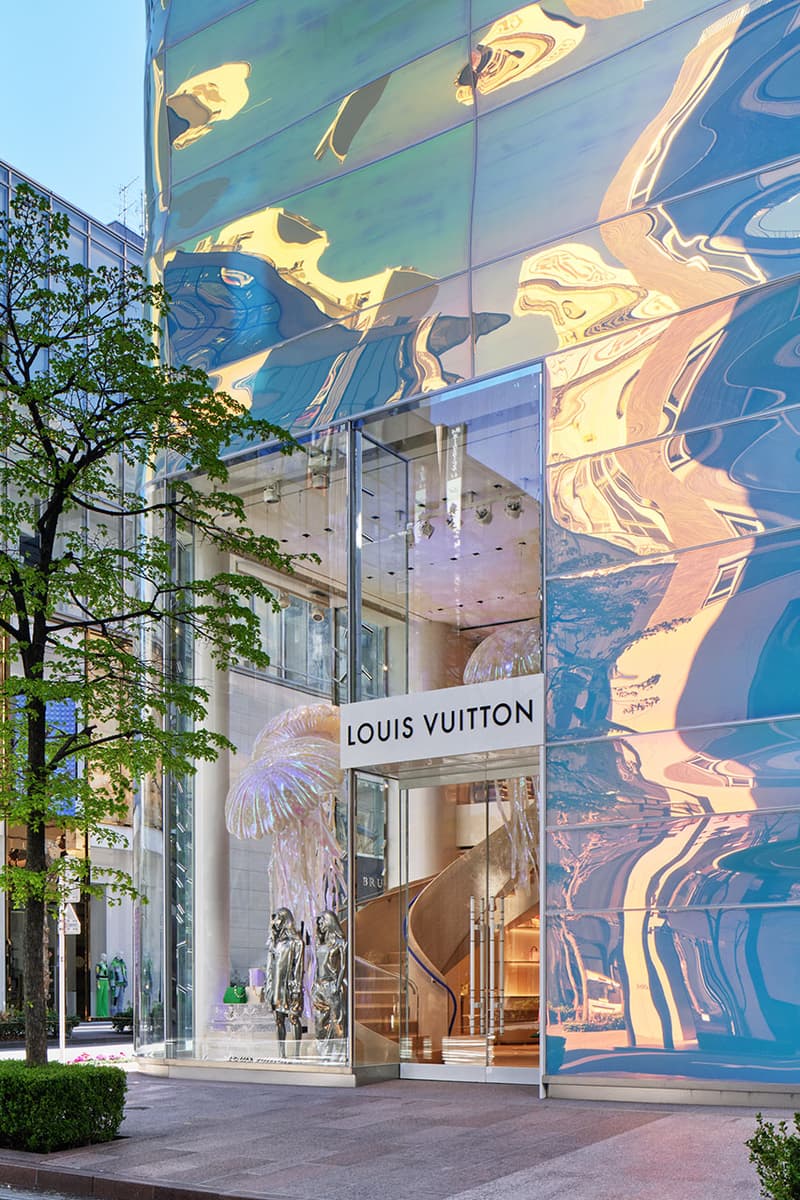 ルイヴィトン Louis Vuitton が世界第2号店となるカフェを併設した銀座並木通り店をオープン 