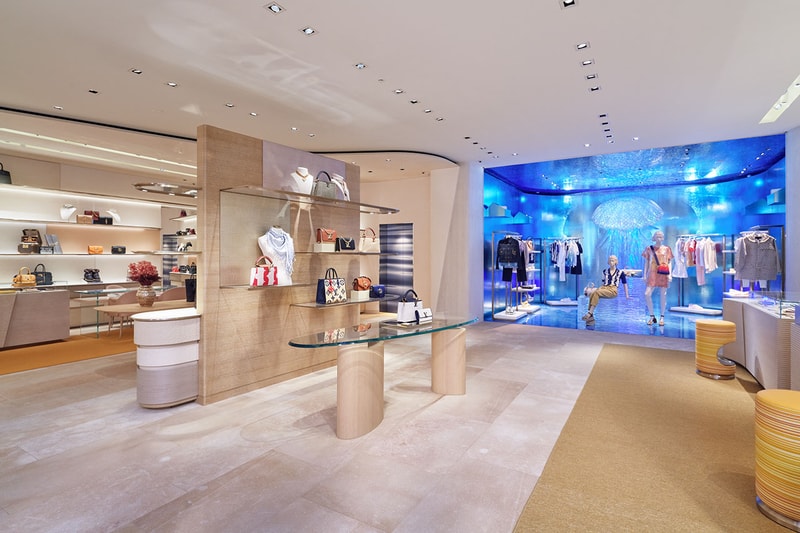 ルイヴィトン Louis Vuitton が世界第2号店となるカフェを併設した銀座並木通り店をオープン 