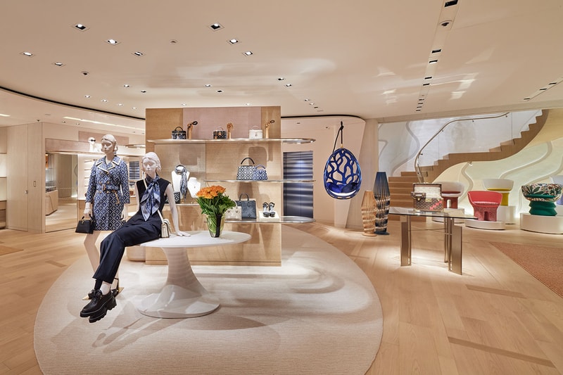 ルイヴィトン Louis Vuitton が世界第2号店となるカフェを併設した銀座並木通り店をオープン 