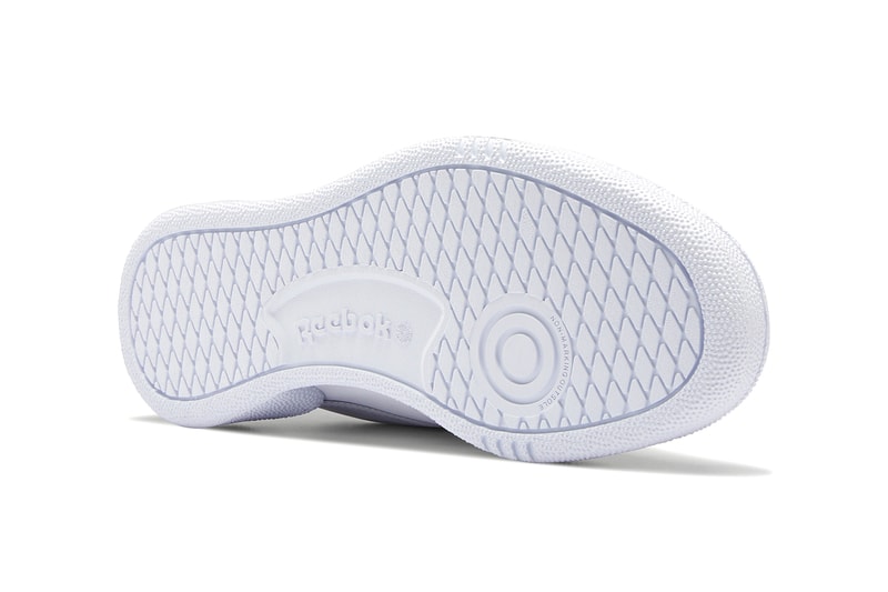 メゾンマルジェラ x リーボックからクラブCのコラボモデルが登場 maison margiela reebok club trome l'oeil release details buy cop purchase white black leather collaboration