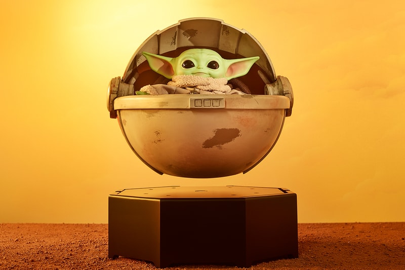 世界に1つだけのベビーヨーダのフィギュアがオークションに出品 Mattel Baby Yoda Plush Hover Pram Auction creations projectart limited edtion ebay charity grogu the child mandalorian star wars