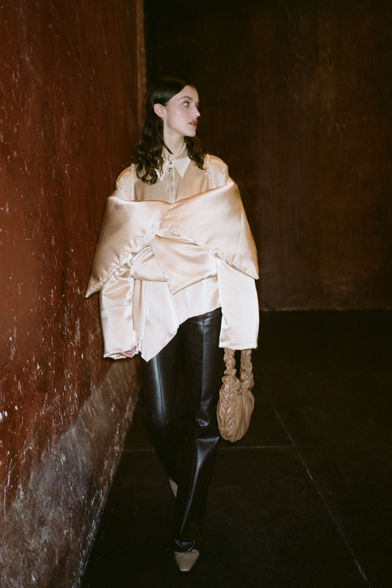 ナヌーシュカ2021年秋冬コレクション Nanushka Fall Winter 2021 collection Lookbook info Sandra Sandor