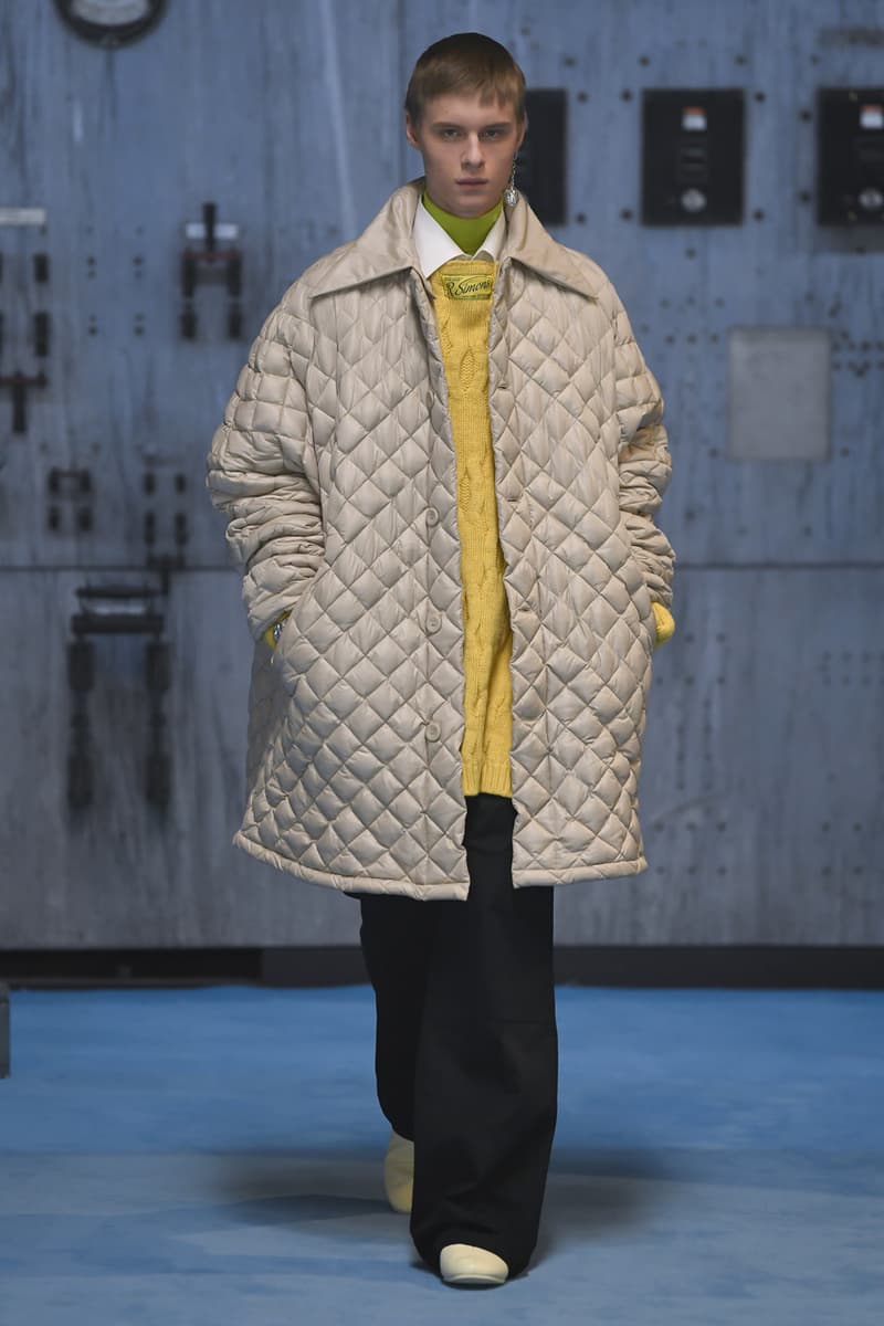 ラフシモンズ2021年秋冬コレクション Raf Simons fall winter 2021 collection look
